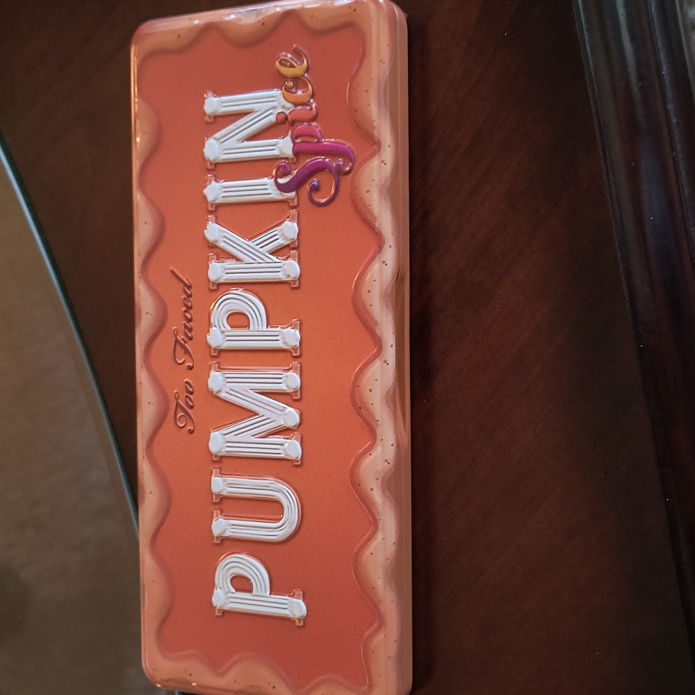 Too Faced Pumpkin Spice Eyeshadow Palette